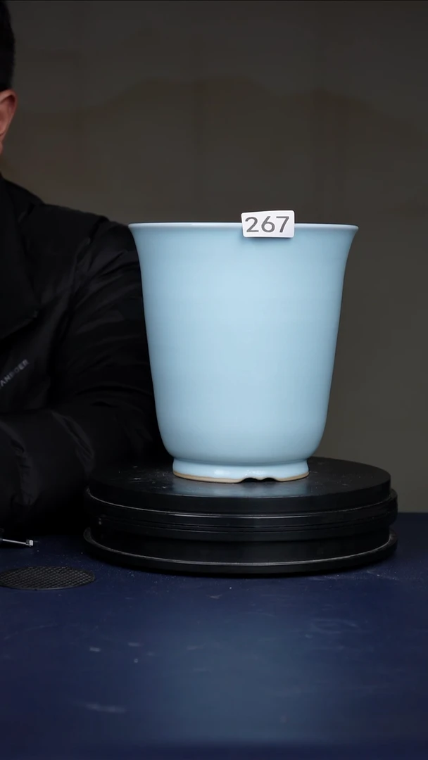 其他瓷全品267号天青釉高兰盆  口径18高20