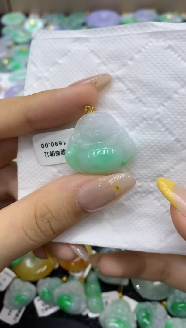 颈饰18K金镶嵌翡翠天然缅甸翡翠A货