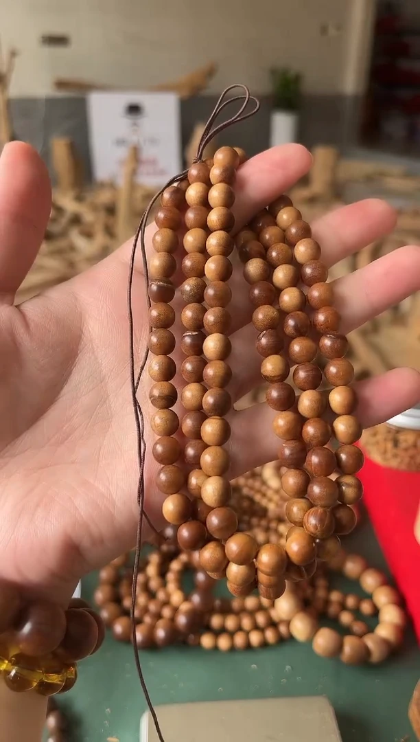 檀香木手串摇**?正区老山檀 土埋 虫漏原材片片20克+