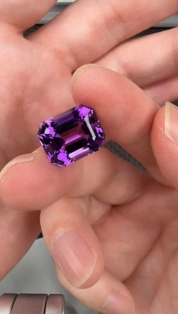 【闪购商品】紫晶枕形未镶嵌12ct-B00934