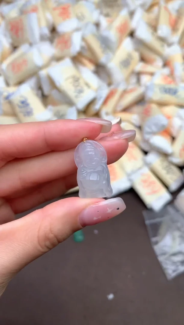 【闪购商品】翡翠挂件18K金镶嵌—