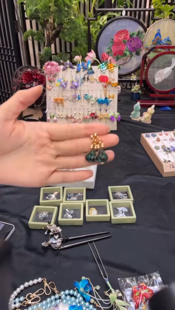 织绣姜非遗手工苏绣饰品