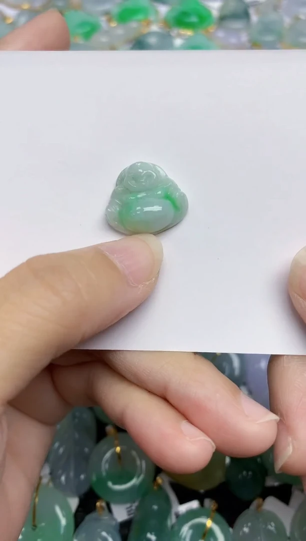 翡翠未镶嵌颈饰天然翡翠A货