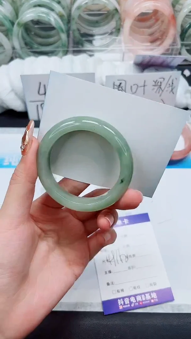 【闪购商品】石英质玉手镯未镶嵌A73-49/50