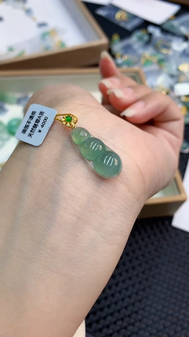 【闪购商品】翡翠颈饰18K金镶嵌            8