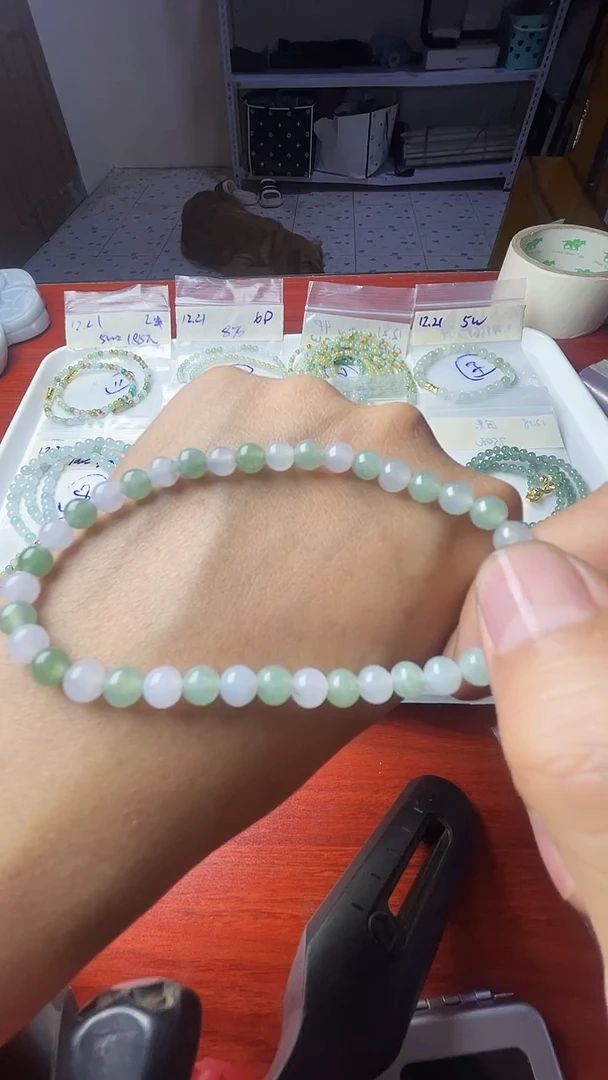 未镶嵌定制翡翠白月光➕果绿双彩手串