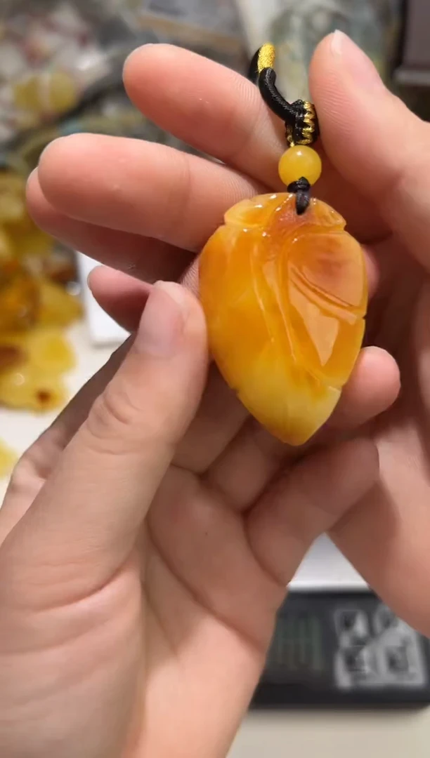 裸石琥珀未镶嵌琥珀蜜蜡吊坠