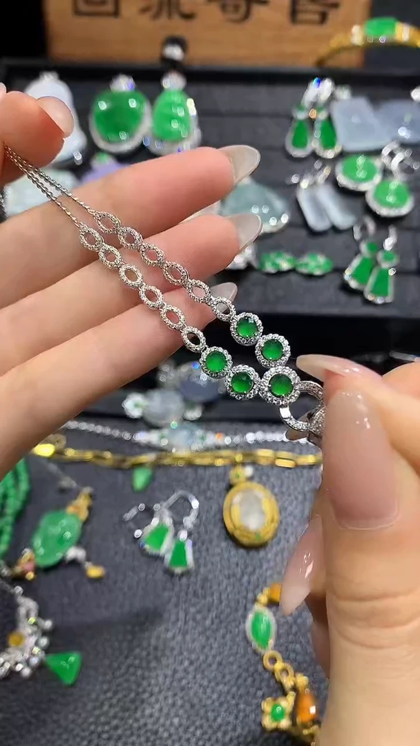 翡翠银S925镶嵌吊坠(赠链)3不含链随机发货1件