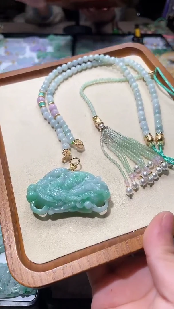 【闪购商品】翡翠颈饰未镶嵌吊坠