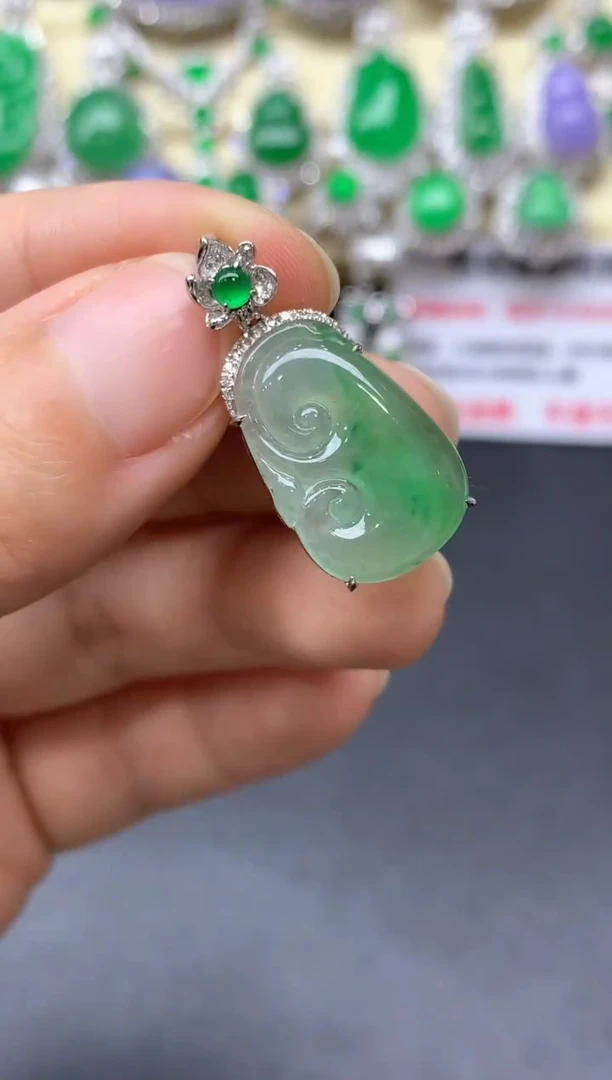 颈饰18K金镶嵌翡翠268-中国好珍宝