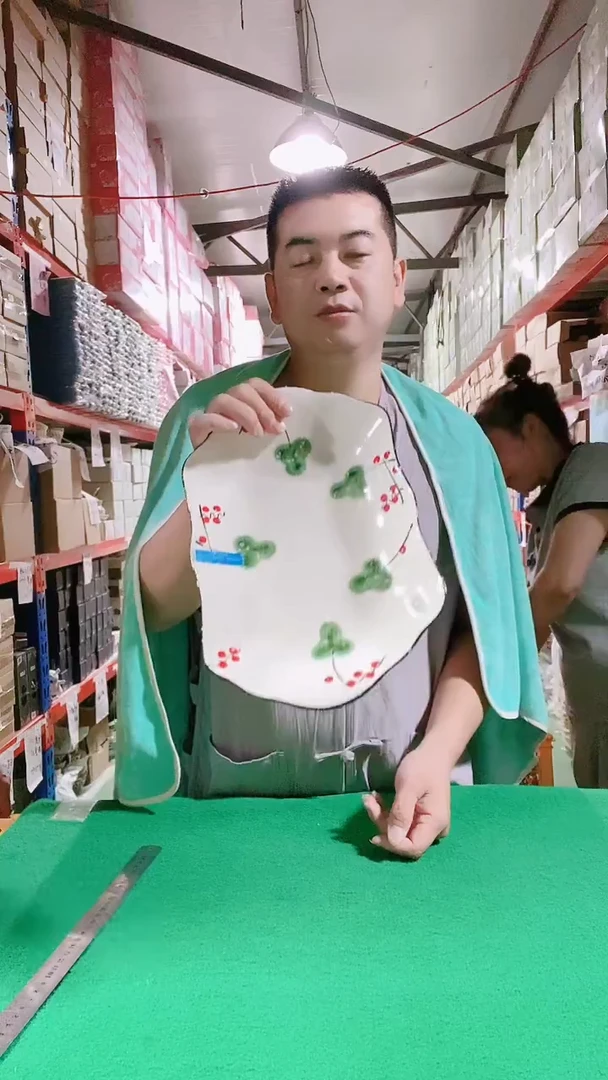 瓷片碗碟好物一件不留@@1