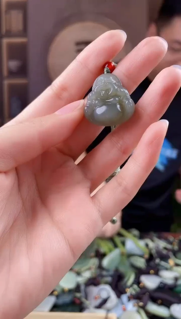 未镶嵌和田玉挂件拍一发一，