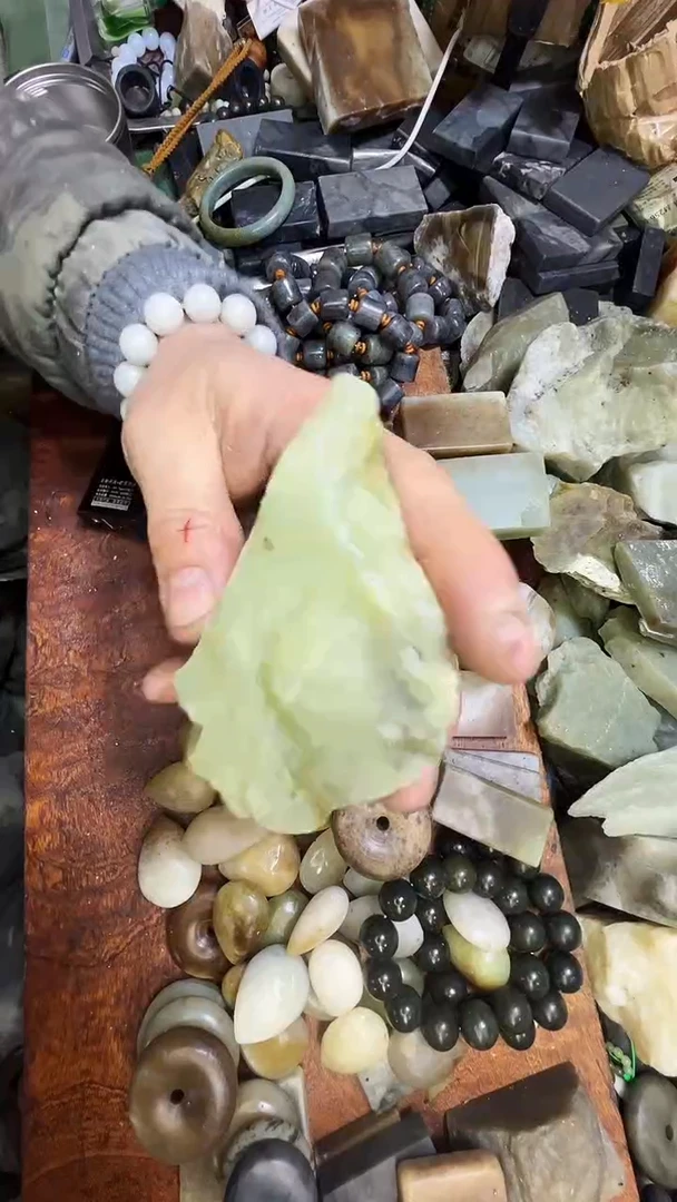 未镶嵌和田玉珠宝半成品1