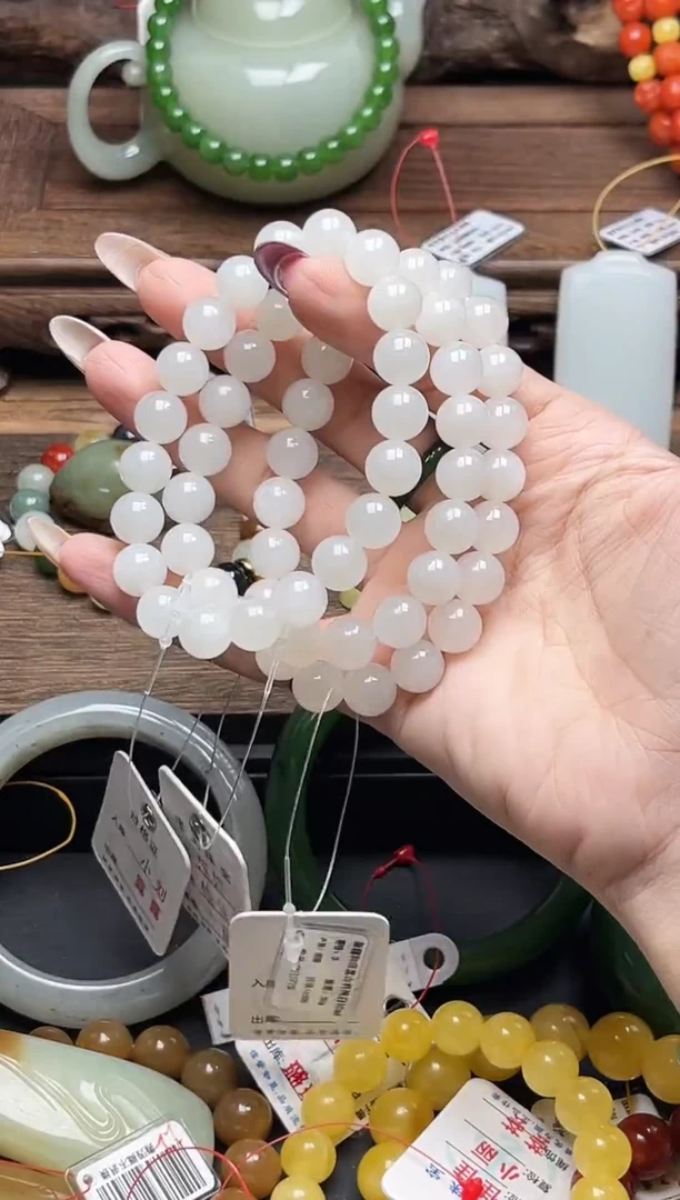 未镶嵌手串和田玉卡10新疆黑山 圆珠多样性发一