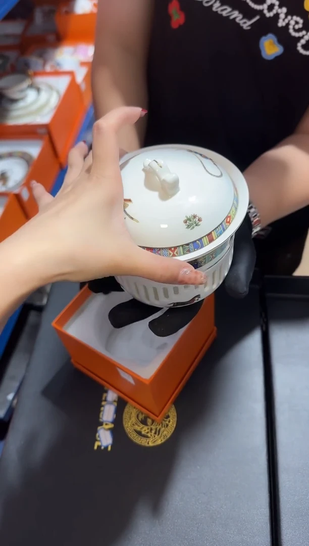 瓷片-----000-----