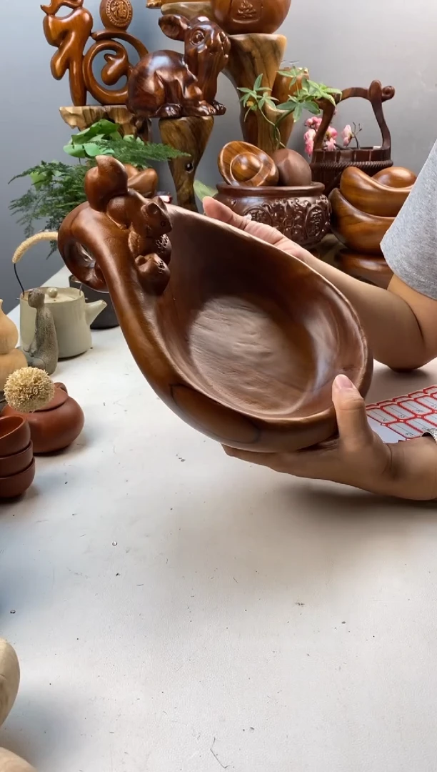 香樟木A28松鼠果盆/尺寸28*22*8