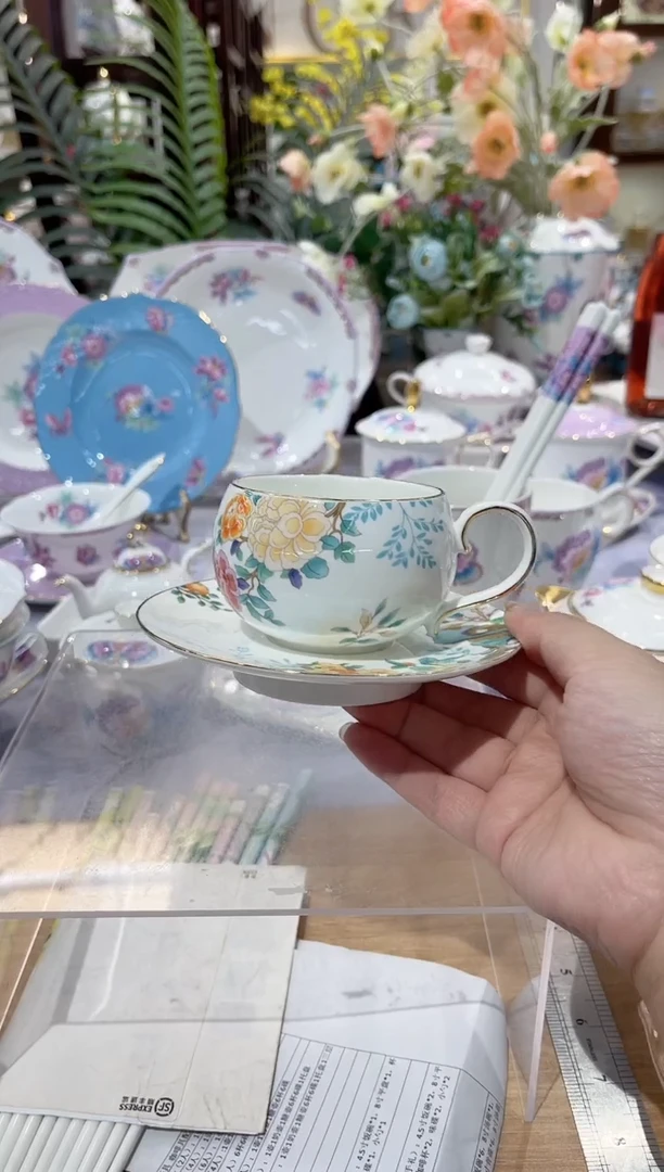 36%以上骨粉骨瓷圆球杯碟