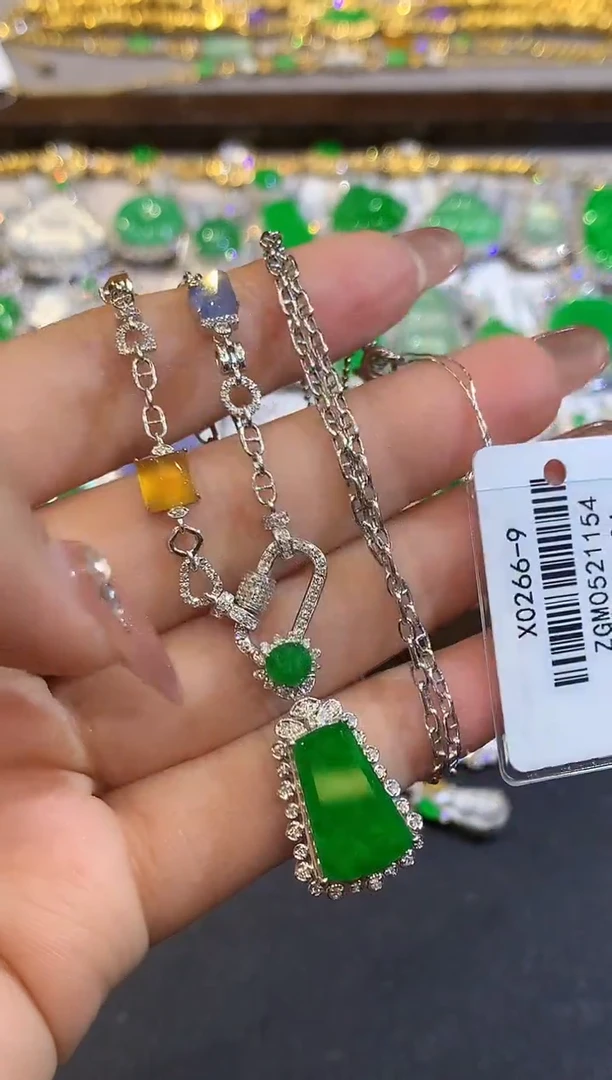 套链18K金镶嵌翡翠多样性发其一