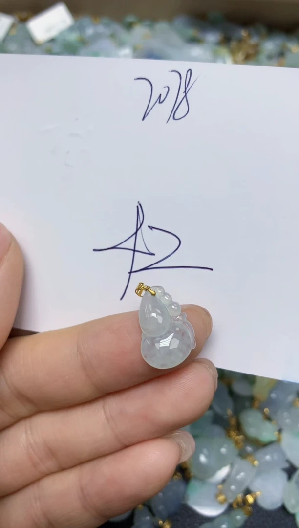 【闪购商品】翡翠挂件18K金镶嵌 天然翡翠A货