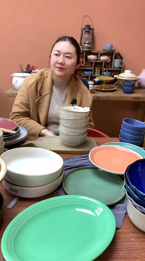 【闪购商品】碗X064 陶瓷异形锤纹碗四件套