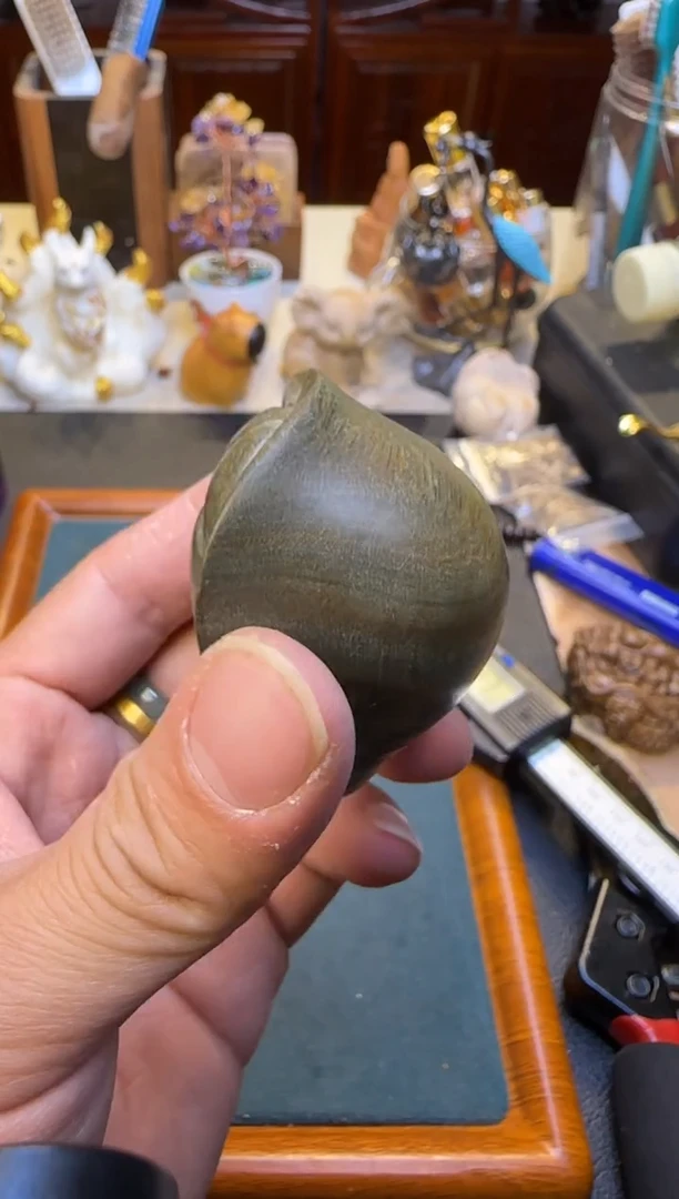 【闪购商品】维腊木（绿檀）把件绿檀富甲天下手把件（龟壳）