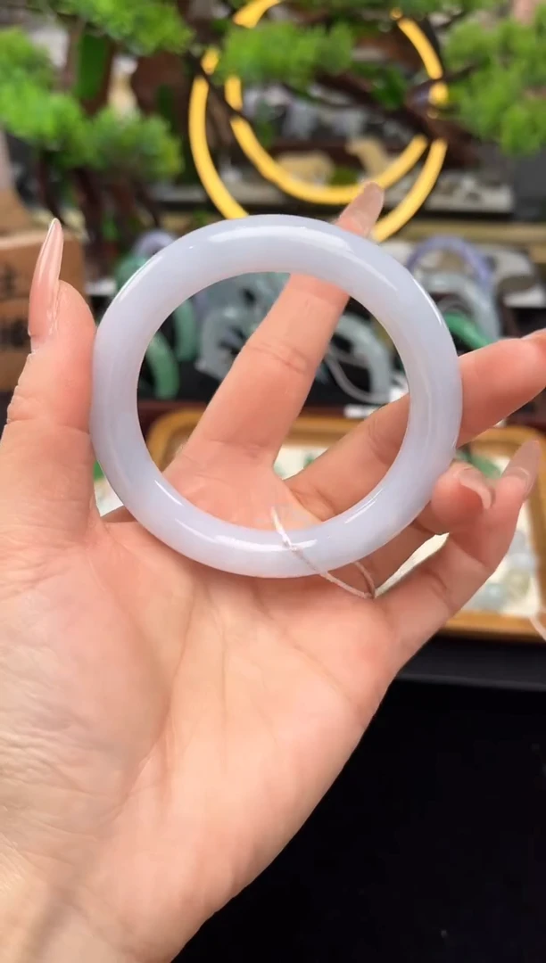 未镶嵌手镯翡翠手镯