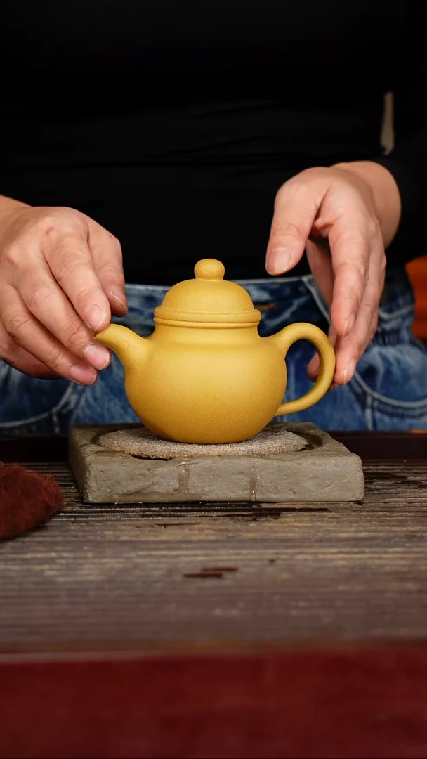 宜兴原矿紫砂壶茶壶宜兴原矿紫砂壶茶壶150C