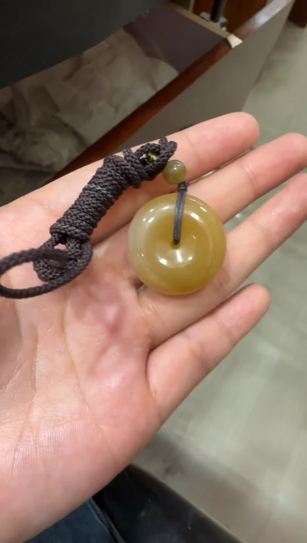 吊坠(赠链)未镶嵌和田玉金山糖白平安扣（产地直发）