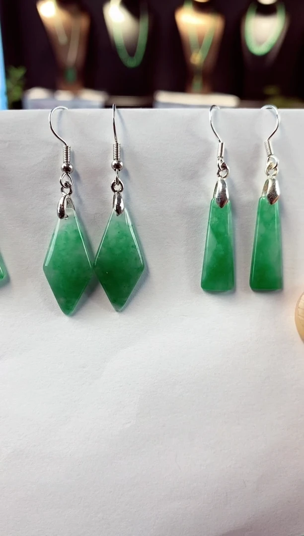 【闪购商品】石英质玉耳坠未镶嵌耳坠