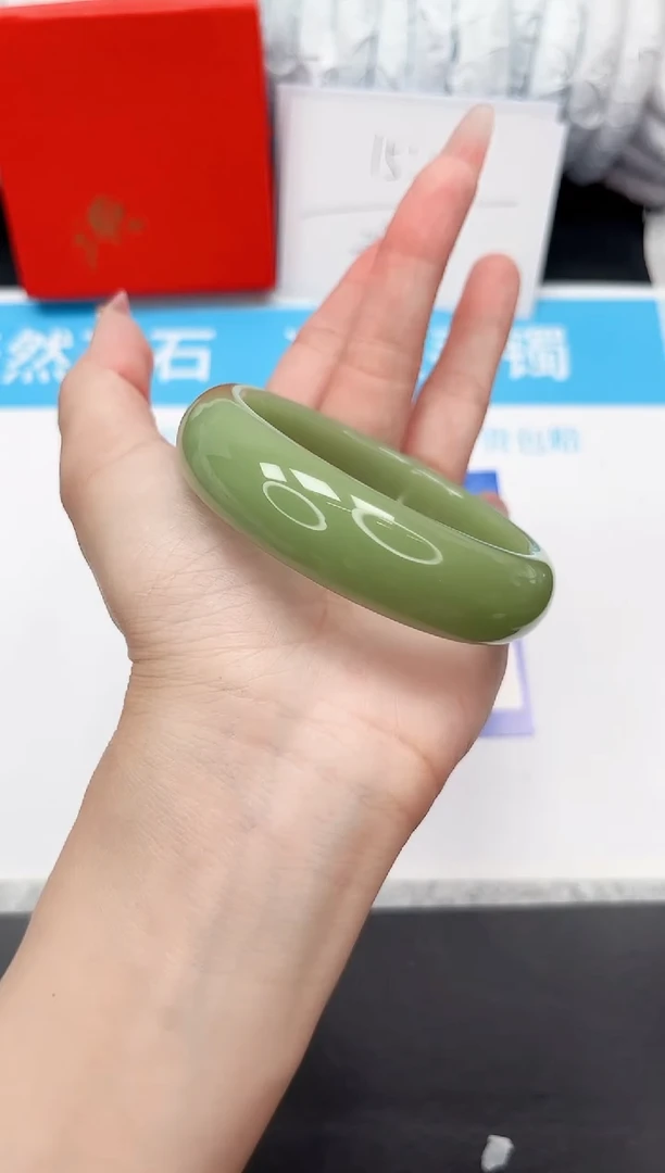 手镯石英质玉未镶嵌92-57NYGK