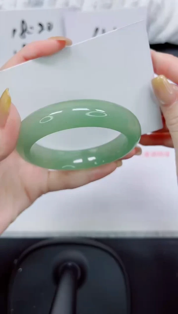 石英质玉手镯未镶嵌313