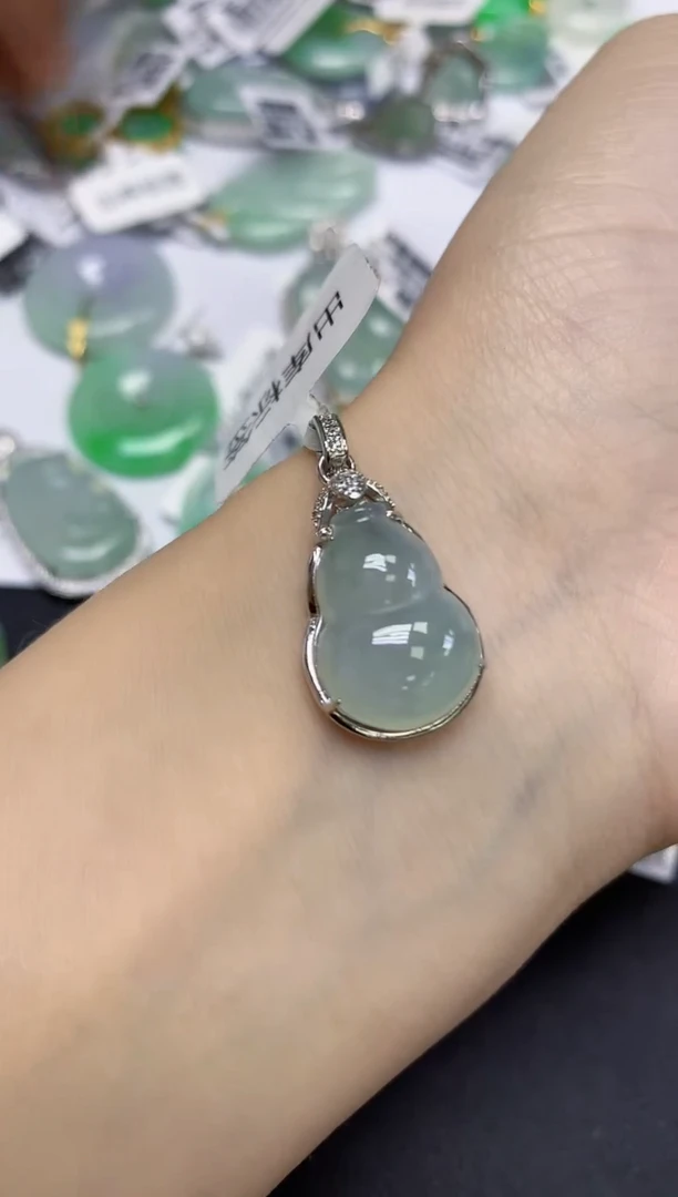 颈饰未镶嵌翡翠天然缅甸翡翠A货多样性发一件