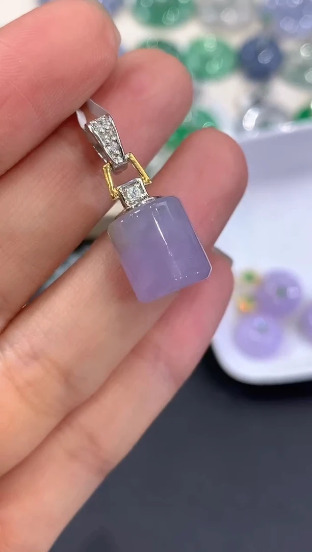 吊坠(不含链)18K金镶嵌翡翠a51紫货有色差