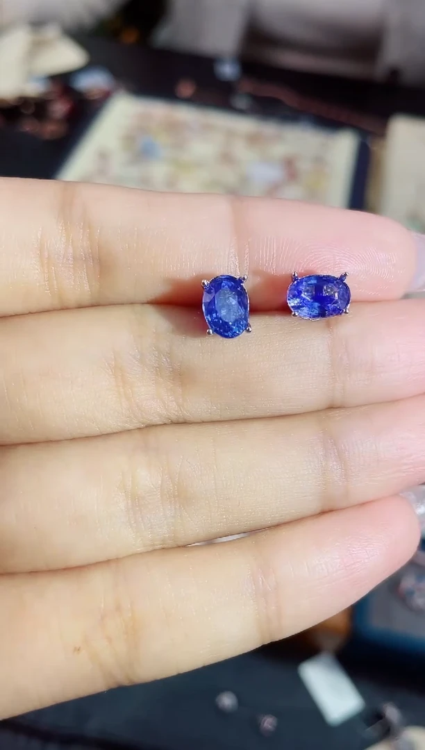 【闪购商品】蓝宝石耳饰银S925镶嵌耳饰