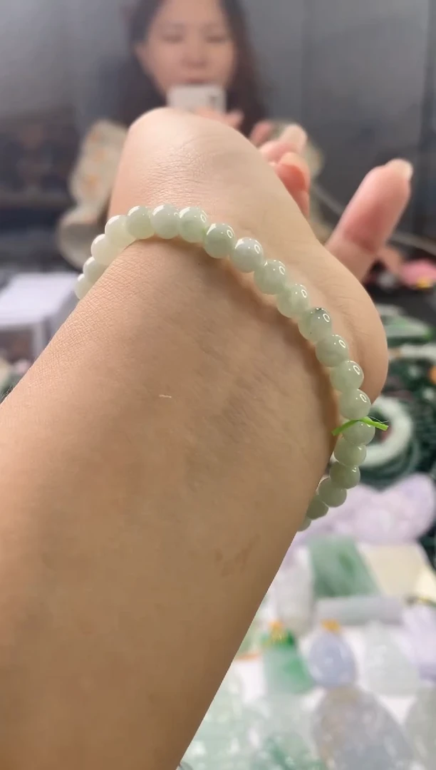 翡翠未镶嵌吊坠(不含链)手串