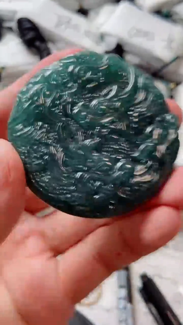 翡翠未镶嵌颈饰888888888。