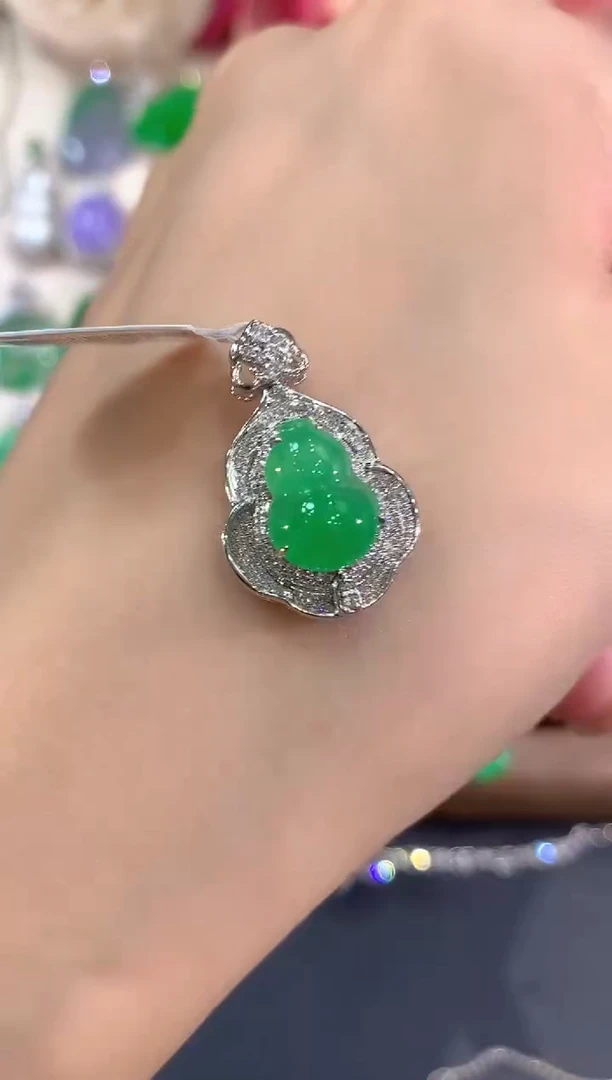 吊坠(不含链)18K金镶嵌翡翠w11