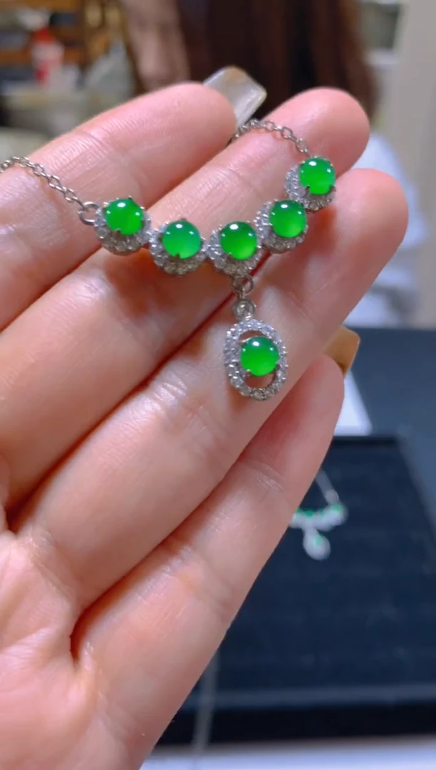 颈饰未镶嵌翡翠多样性发一