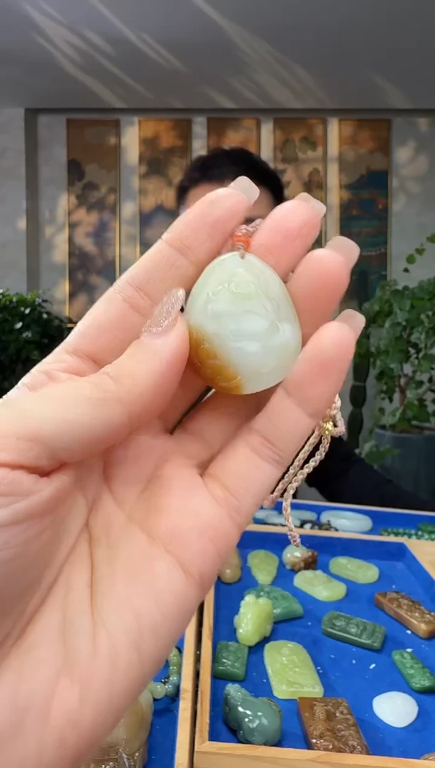 颈饰未镶嵌和田玉拍一发一