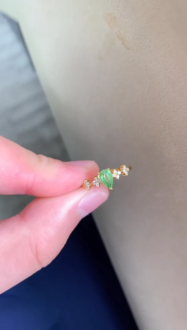 银S925镶嵌戒指石榴石（沙弗莱）戒指