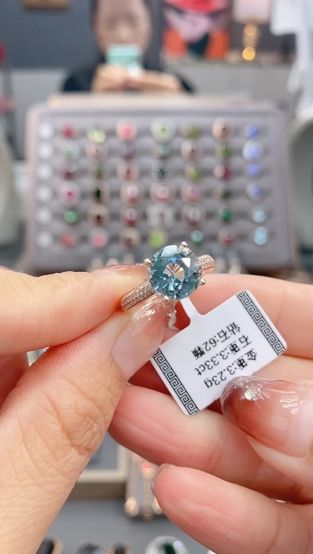 18K金镶嵌戒指碧玺3.33