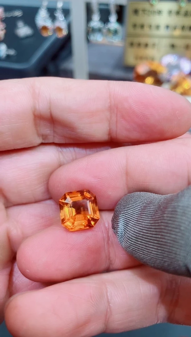 未镶嵌珠宝半成品黄晶一**莉黄晶裸石5.87克拉
