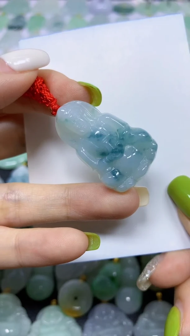 翡翠未镶嵌颈饰天然翡翠A货