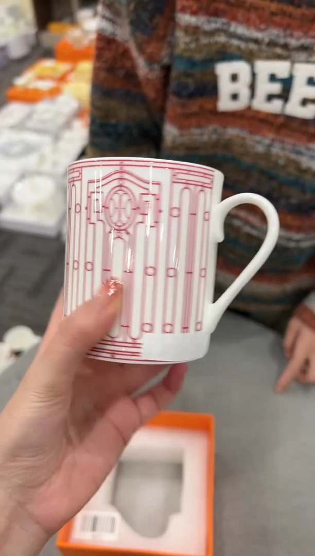 【闪购商品】杯H772--------------