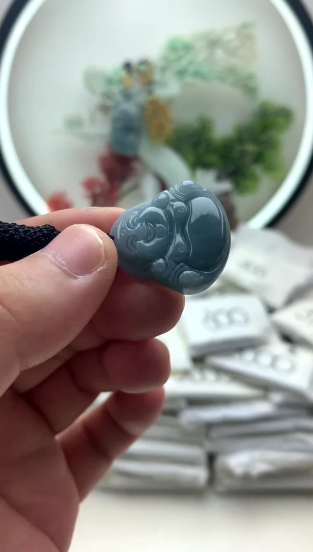 颈饰未镶嵌翡翠小佛公