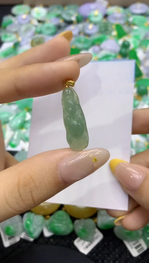 颈饰未镶嵌翡翠天然缅甸翡翠A货