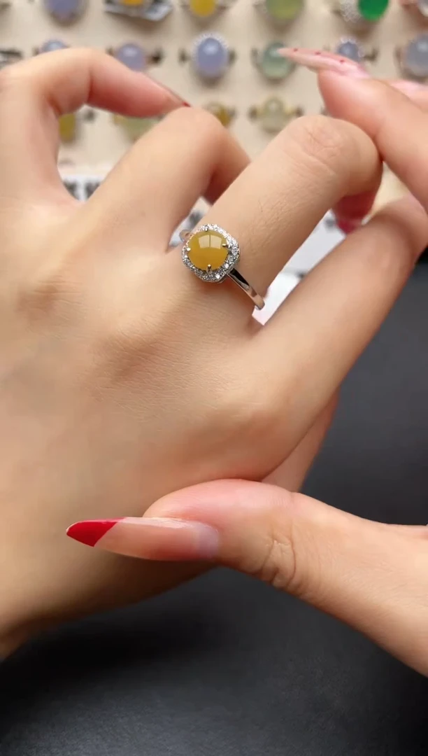 【闪购商品】翡翠戒指银S925镶嵌一物一证一礼盒