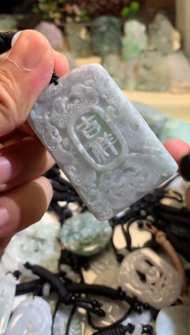 翡翠未镶嵌颈饰5/10/008