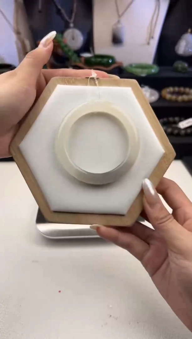 未镶嵌手镯和田玉3980