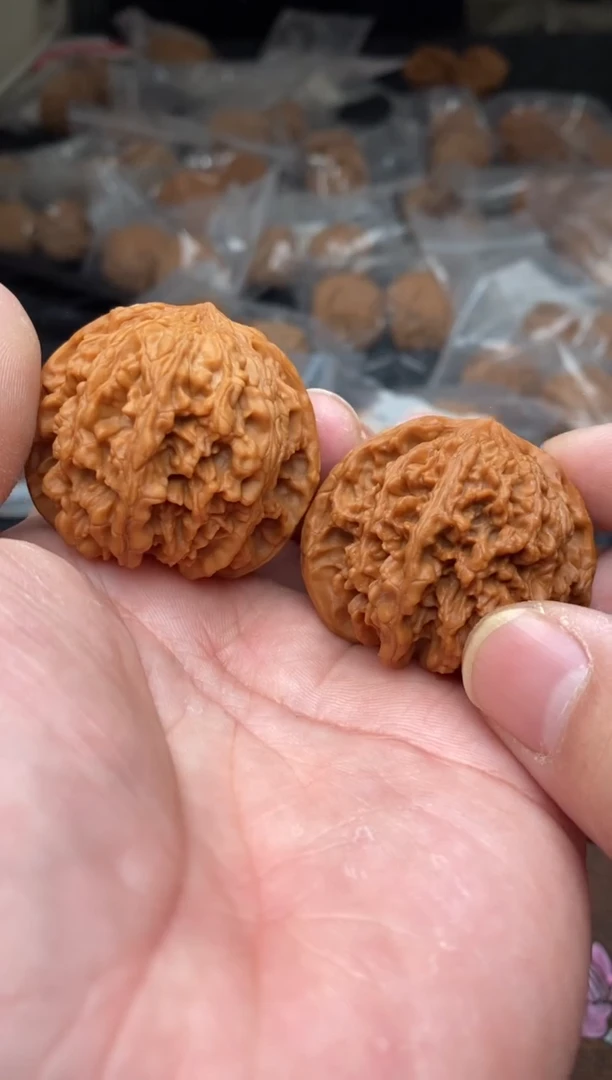 【闪购商品】文玩核桃把件A84号42尺满天星